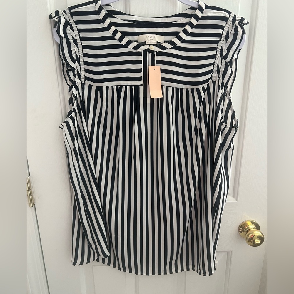 NWT - LOFT - Plus Size Blouse